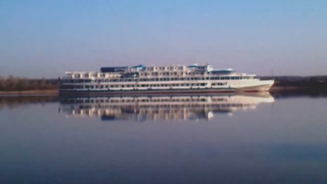 Начало навигации на Каме. Пермь. 5.05.15. смотреть онлайн