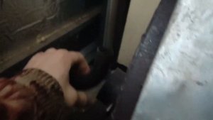 печка в гараж или мастерскую. опыт чистки дымохода. своими руками печь на дровах или угле из трубы.