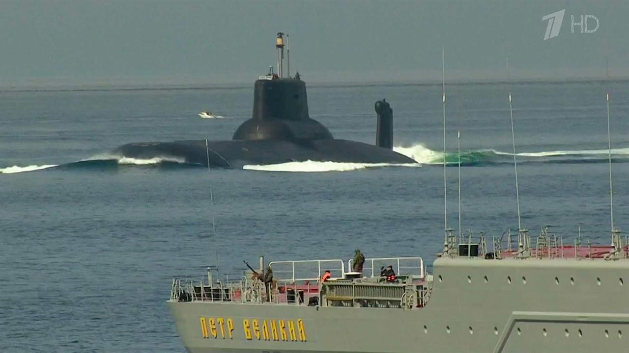 В День военно-морского флота "Дмитрий Донской" и "Петр Великий" примут участие в масштабном параде