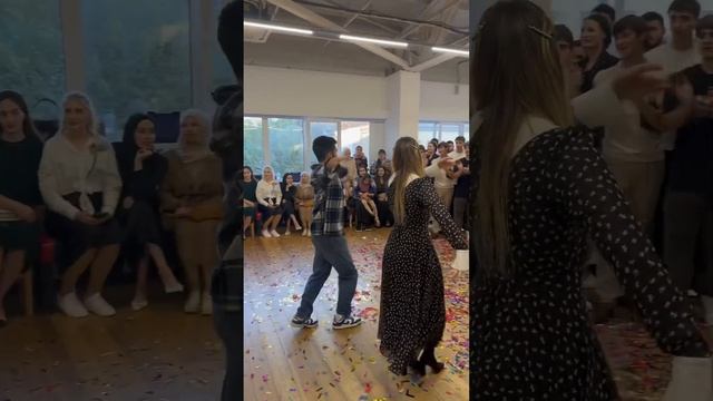 Красивый ловзар на открытии московской школы Кавказского танца «Ансар»! #чеченцы смотреть онлайн