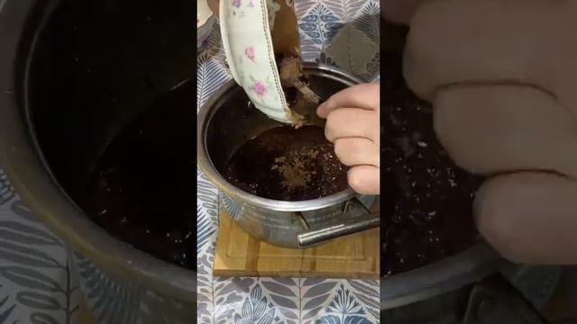 Шоколадная колбаса. Печенье, масло, орехи, сгущённое молоко