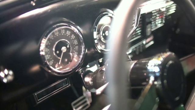 The 1949 "Punch Out Parkinson's" Chevy 3100 Pickup at SEMA смотреть онлайн