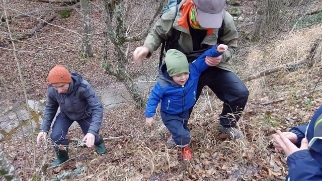 река Сотера, Крым: каменные грибы и водопады