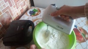 Бисквитные оладьи в мультипекаре ))) масленница)))