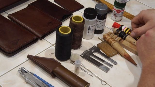 Изделия из кожи, набор инструментов для начинающего кожедела