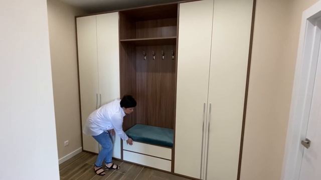 Стильные шкафы в прихожей. Удобство в простоте