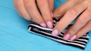 Строим уютную комнату из картона с розовым декором