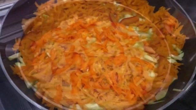 Гречневая лапша с курицей и овощами ?