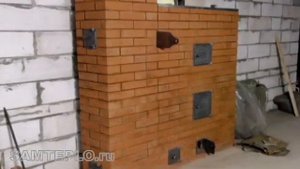 Для чего замачивают кирпич при кладке печи?