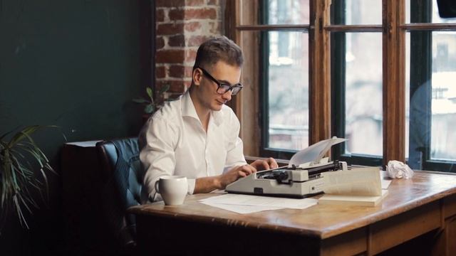 Как заработать на чувстве юмора? Профессии СТЕНДАП КОМИК и СЦЕНАРИСТ КОМЕДИЙ
