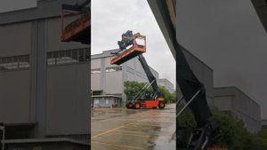 Мощный ричстакер RS450 (контейнерный погрузчик) от TDER