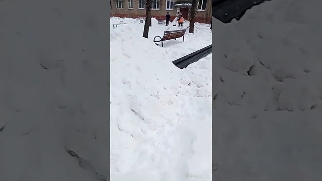 Жители предупреждали администрацию о критическом состоянии теплотрассы, но никто не отреагировал. смотреть онлайн