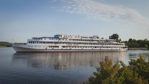 Утренний проход теплохода «Алексей Толстой» по каналу им. Москвы | 7’22