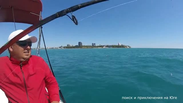 Как надо ловить ставриду. Рыбалка на Черном море с яхты. смотреть онлайн