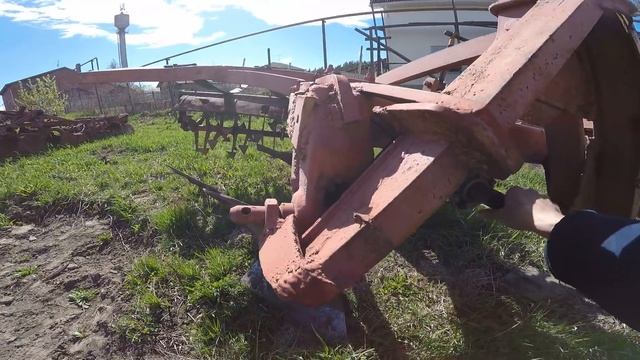 Самодельный плуг с фрезой для МТЗ смотреть онлайн