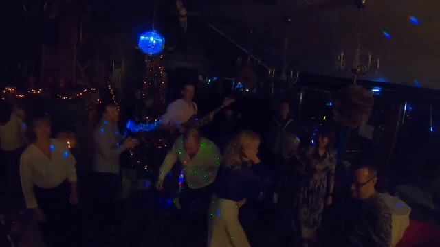 Ушаночка. Легендарочка. Вот как надо ее петь!!!