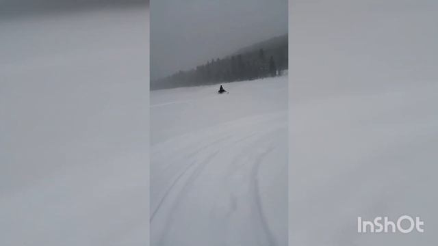 Катаемся на снегоходе Тайга Варяг - 550 v в день 8 марта смотреть онлайн