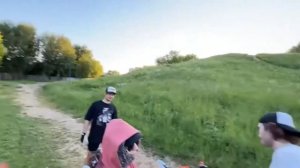 Кореш упал с Пит байка на скорости вывихнул палец