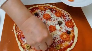 Пицца с сыром моцарелла! Стоит ли готовить сыр моцарелла дома?
