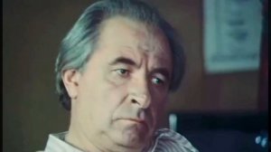 Спал на вокзалах, голодал и сдал родную сестру в детдом: как жил актер Евгений Лебедев