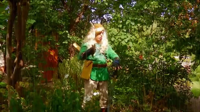 DIRTY WHITE - КРУЖКИ ПОДНИМЕМ ДРУЖНО (2014) смотреть онлайн