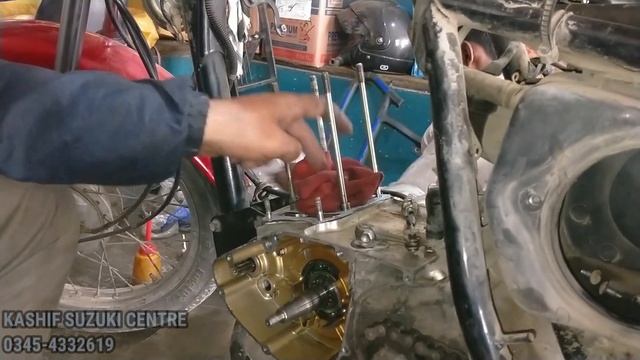 SUZUKI GS 150SE RING PISTON INSTALLATION VERY EASY @kashifsuzukicentre