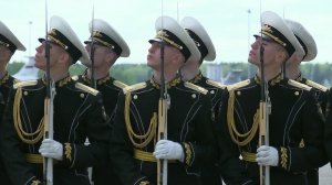 Герой России, старший лейтенант Александр Прохорен...охоронен на малой родине в Оренбургской области