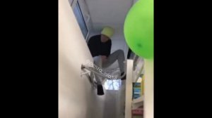 Дайте поссать