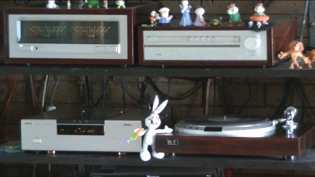 VICTOR XL Z999EX CDP...VICTOR P-L10...M-L10 Pre and Power Amplifiers. смотреть онлайн