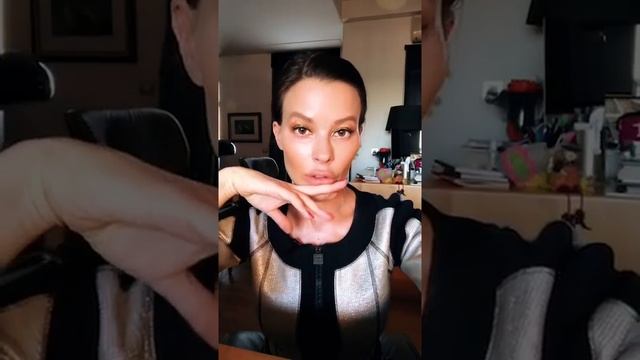 Какие задавать вопросы на сайте знакомств?  Как найти достойного мужчину? Только недолгие отношения смотреть онлайн