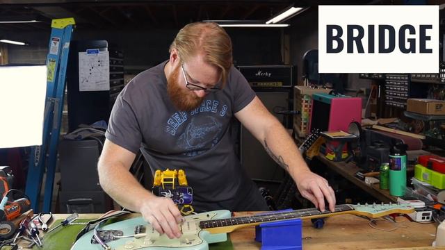 HOW TO: Set Pickup Height for Fender Offset Guitars Jazzmaster, Jaguar, Bass VI смотреть онлайн