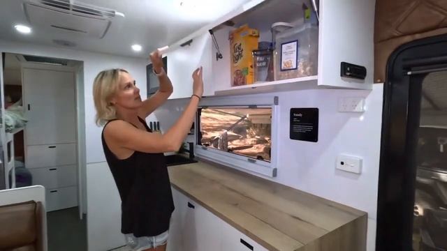 CARAVAN TOUR I 23FT Deluxe Caravans - Stormbreaker смотреть онлайн