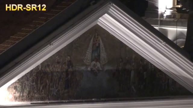 Sony HDR-SR12 x HDR-XR520V (footage night compare) смотреть онлайн