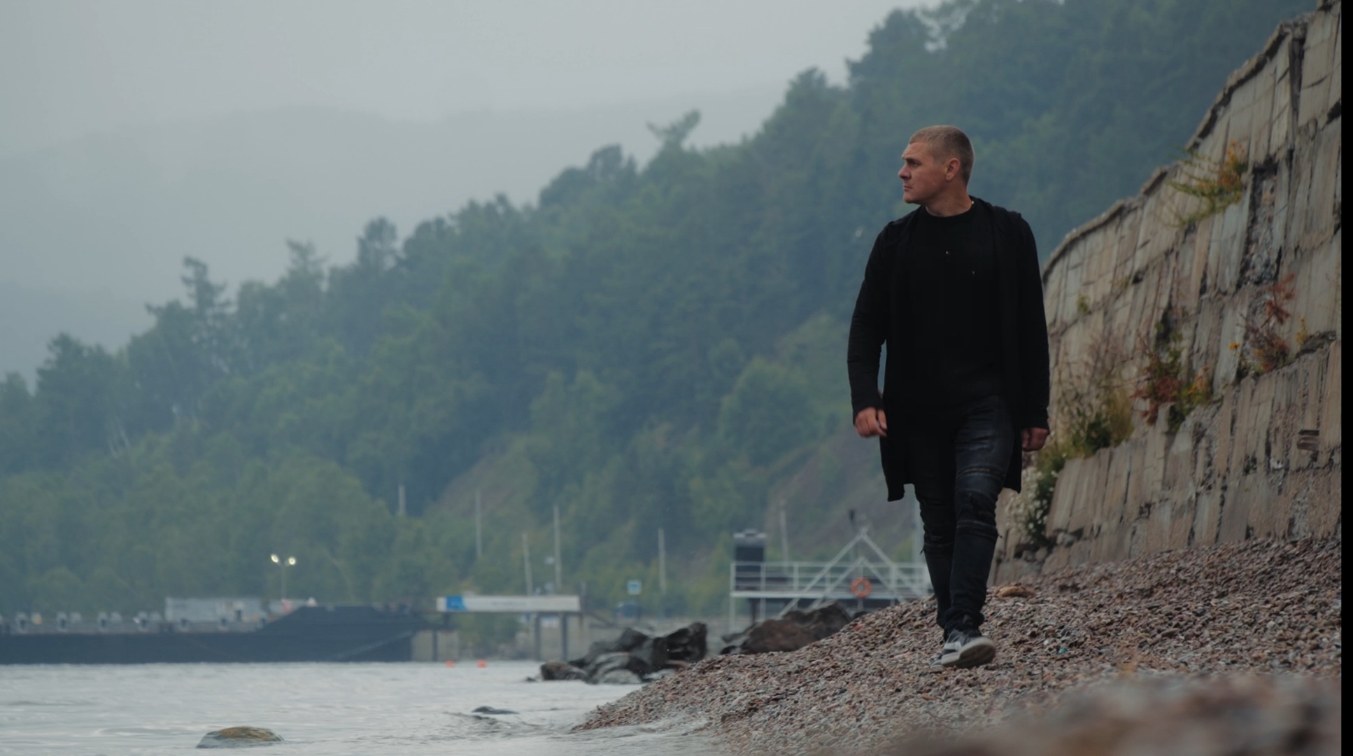 Ратмир Александров и Роман Юданов - Едут на войну пацаны (Голубые_Береты)