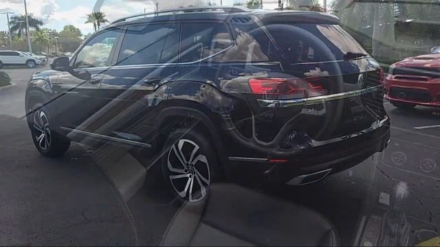 2022 Volkswagen Atlas 2.0T SEL St. Petersburg Tampa Clearwater Bradenton Palm Harbor смотреть онлайн