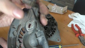 toyota corolla e120, серия 27, ремонт генератора и замена ступичного подшипника.