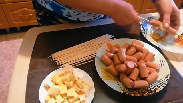 СОСИСКИ В КЛЯРЕ С СЫРОМ.?