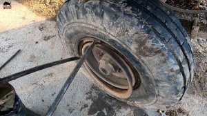 Подготовка бороны! Лопнуло колесо прицепа! Общение с Геннадием!