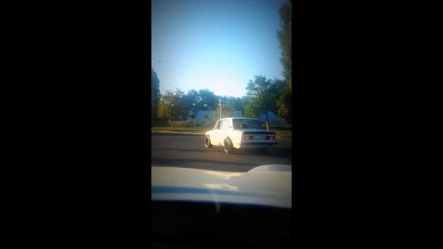 ВАЗ-2101 с самыми широкими колесами?! смотреть онлайн