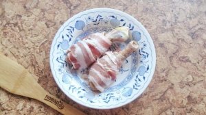 Куриные ножки в беконе в духовке