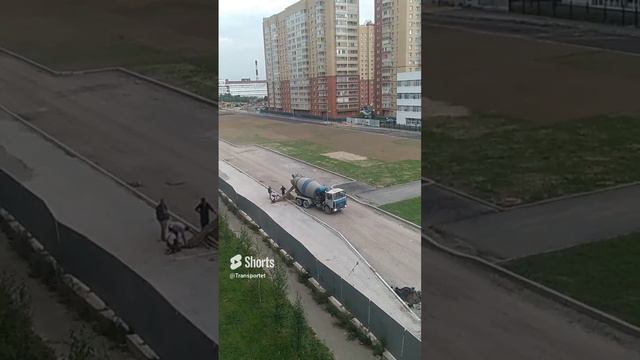 Заливают дыры #Shorts