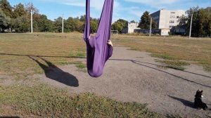 Растяжка в гамаке