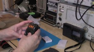 Радиоприёмник HanRongDa HRD-700. Весёлый гном.