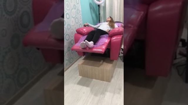 Видео-отзыв о кресле-реклайнере от Вероники Сиваш, г. Копейск смотреть онлайн