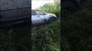 Нива, УАЗ Патриот и Мицубиси L200 на бездорожье