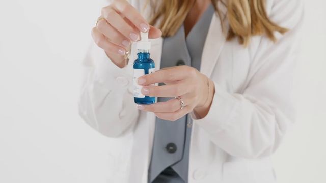 LA ROCHE POSAY & DRA. PAULA AGUAYO | SERUM HYALU B5 OJOS смотреть онлайн