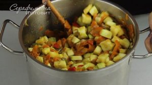 Необычная кабачковая икра на зиму с морковкой и болгарским перцем — пальчики оближешь!