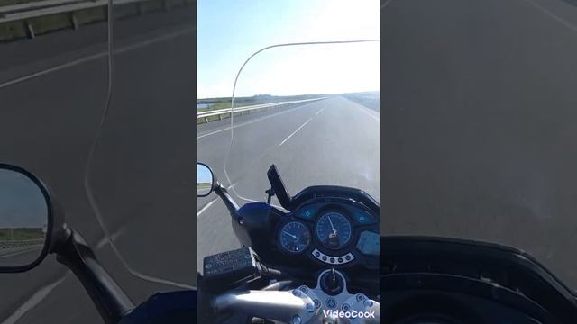 Yamaha FJR1300 смотреть онлайн