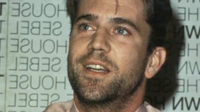 Is Mel Gibson a Super Computer? ? смотреть онлайн