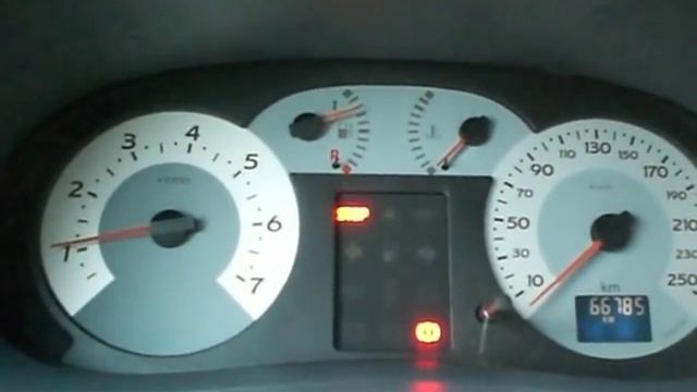 Renault Clio 1.6 16v - Partida Frio 100% alcool. смотреть онлайн